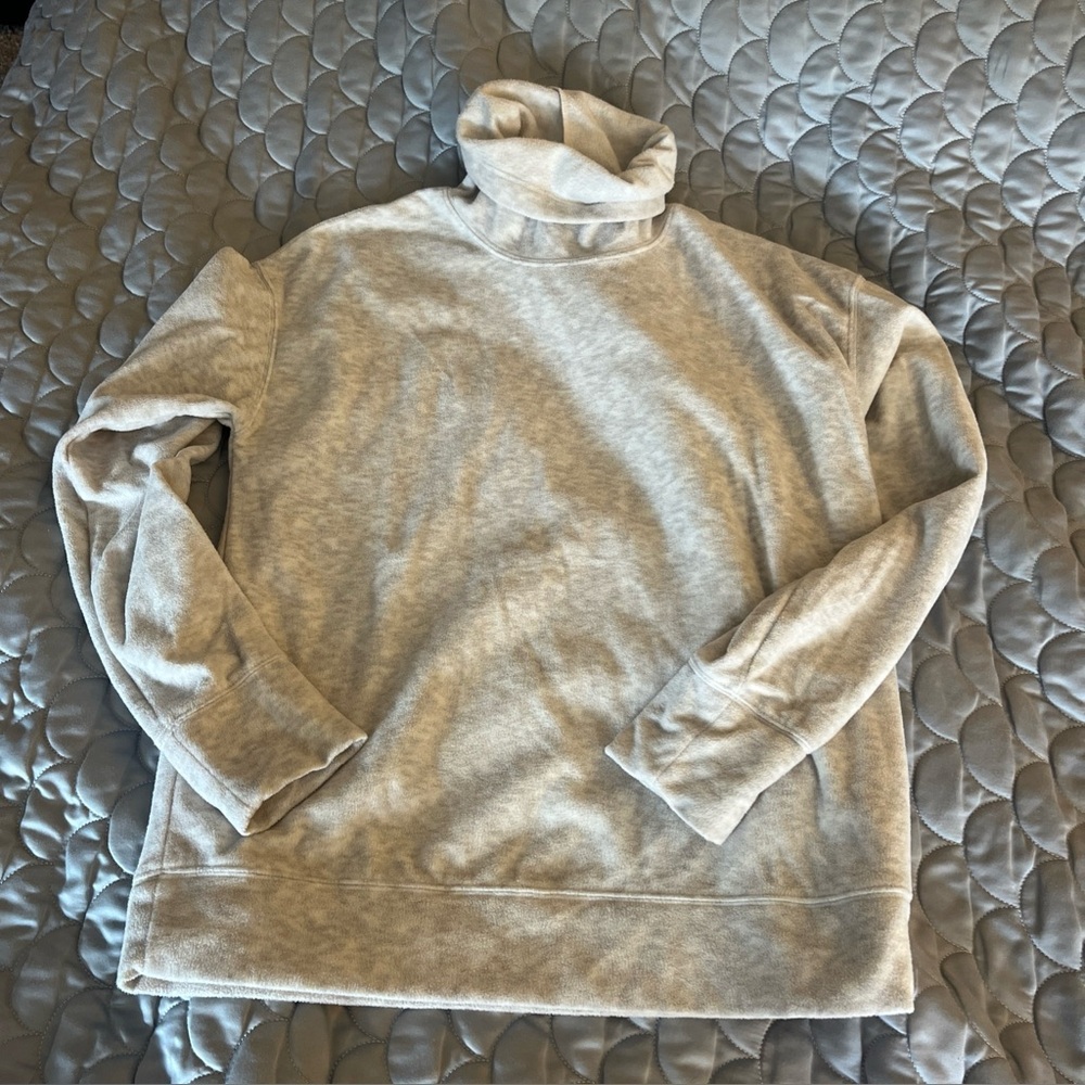 Old Navy Active Sweatshirt Womens Size Medium Tall  Gray